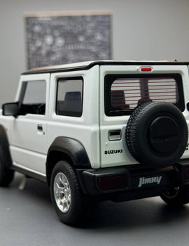 1:24 SUZUKI Jimny Alloy Car Model Diecasts Metal Off-Road Vehicles Car Model Simulation Sound and Light Collection Toy Gift