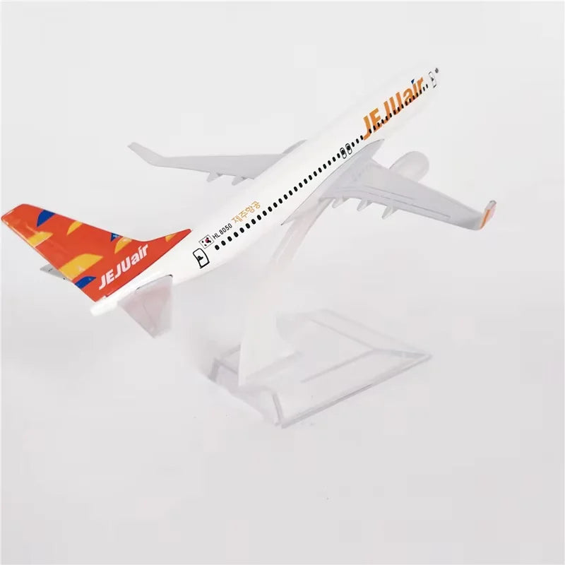 16CM Jeju Air Boeing 737 Aircraft Model