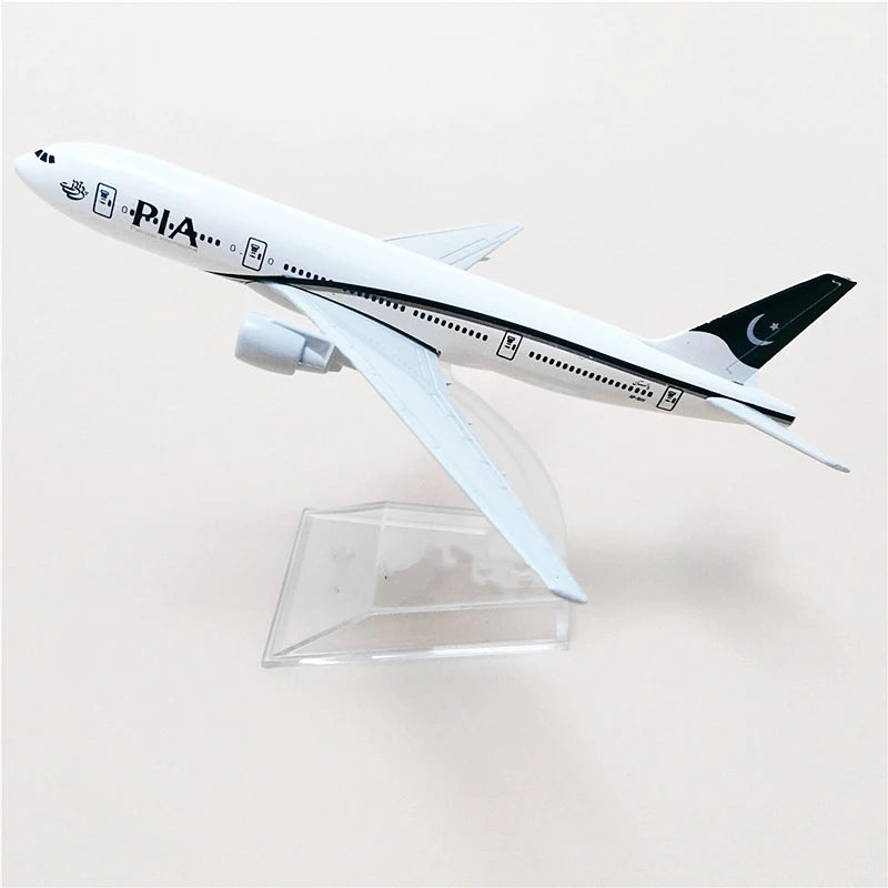 16CM PIA Pakistan International Airlines Boeing 777 Aircraft Model