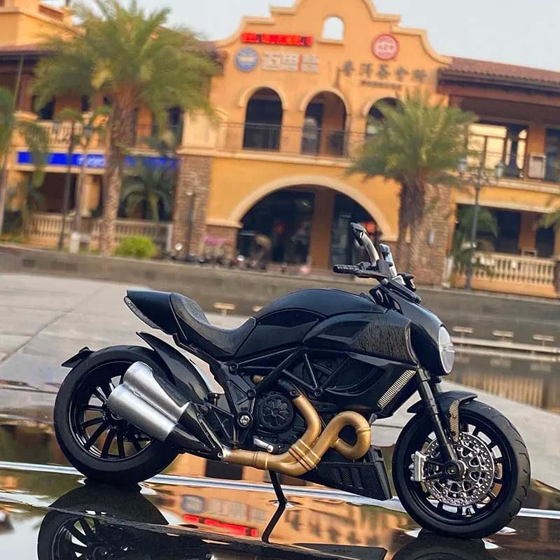 1/12 Streetfighter Alloy Sports Motorcycles Model Diecast Simulation Metal Racing Street Motorcycles Model Sound Light Gift