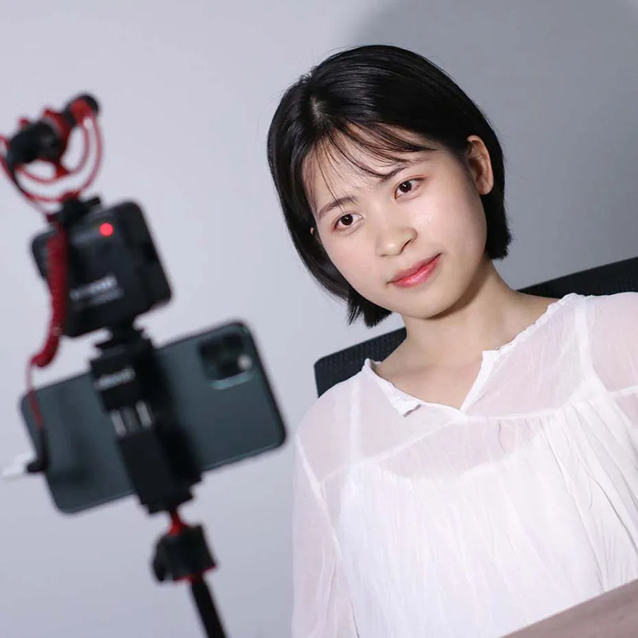 Mini Vlog LED Fill Light 6W 5500K Rechargeable 2000mAh Dimmable Phone Video Lighting