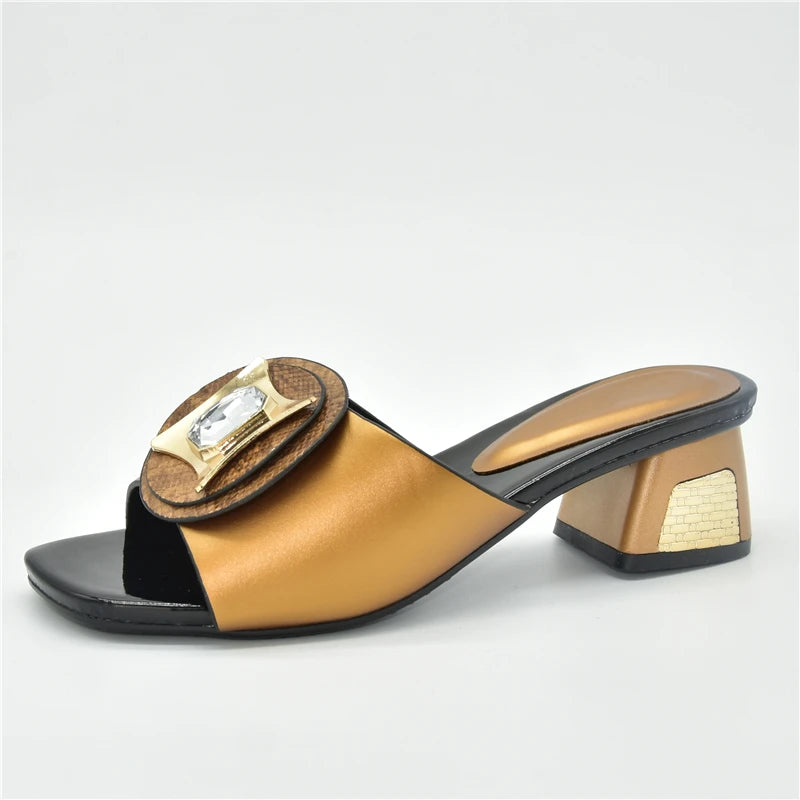 African Shoe Decorated with Rhinestone Luxury 2025 Rhinestone Wedding Party Shoes Nigerian Women Sandals High Quality