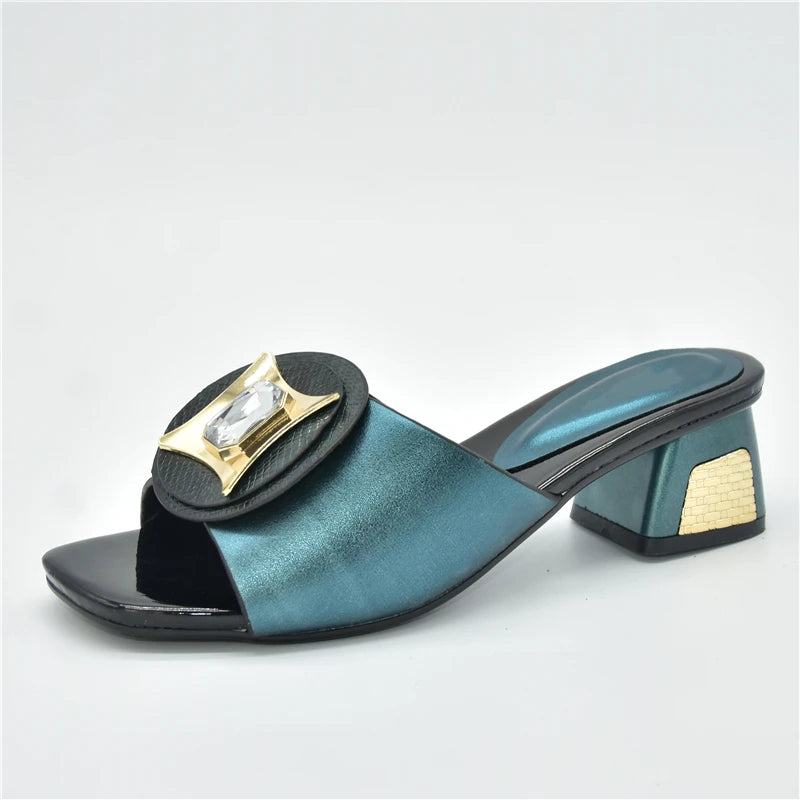 African Shoe Decorated with Rhinestone Luxury 2025 Rhinestone Wedding Party Shoes Nigerian Women Sandals High Quality