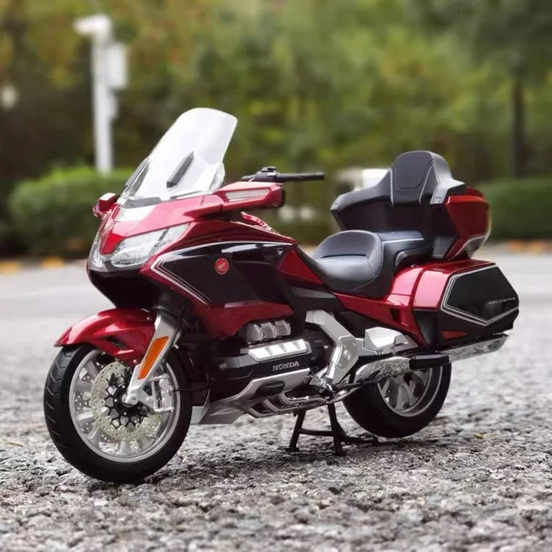 Diecast Honda Gold Wing GL1800 2021 Touring Motorcycle Model 1 to 11 Scale