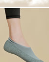 Ultra quiet and lightweight indoor sports shoes with anti slip and shock-absorbing soft soles