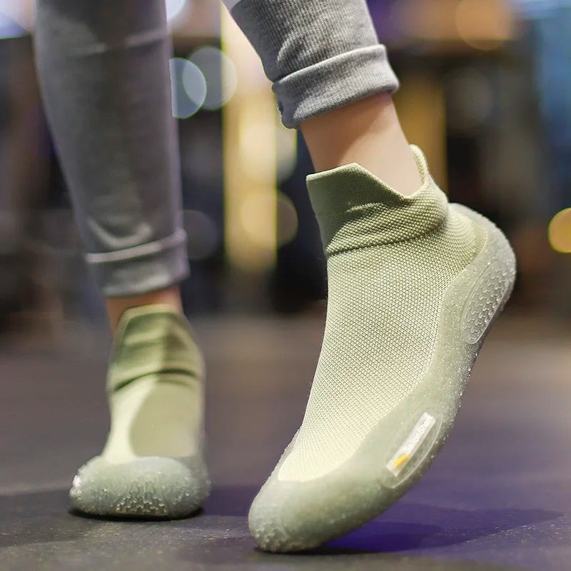 Silent Indoor Sports Shoes and Socks Gym Ultra Lightweight Shock Absorbent Breathable Anti Slip Soft Bottom Yoga
