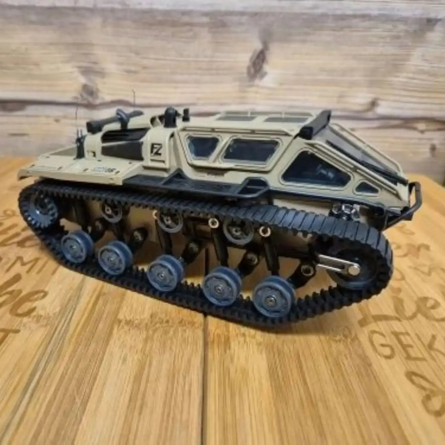 116 Scale Tracked RC Tank With 360 Degree Rotation