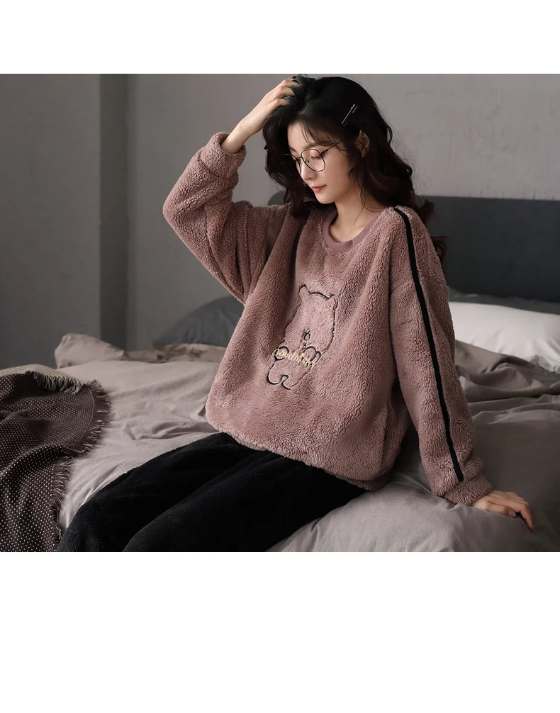 Women’s Winter Flannel Pajama Set – Warm, Thick Coral Fleece 2-Piece Loungewear