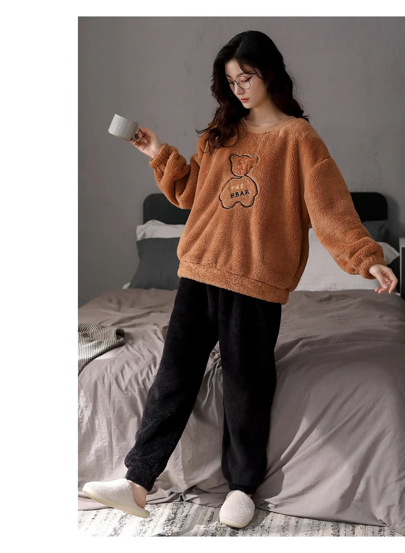 Women’s Winter Flannel Pajama Set – Warm, Thick Coral Fleece 2-Piece Loungewear