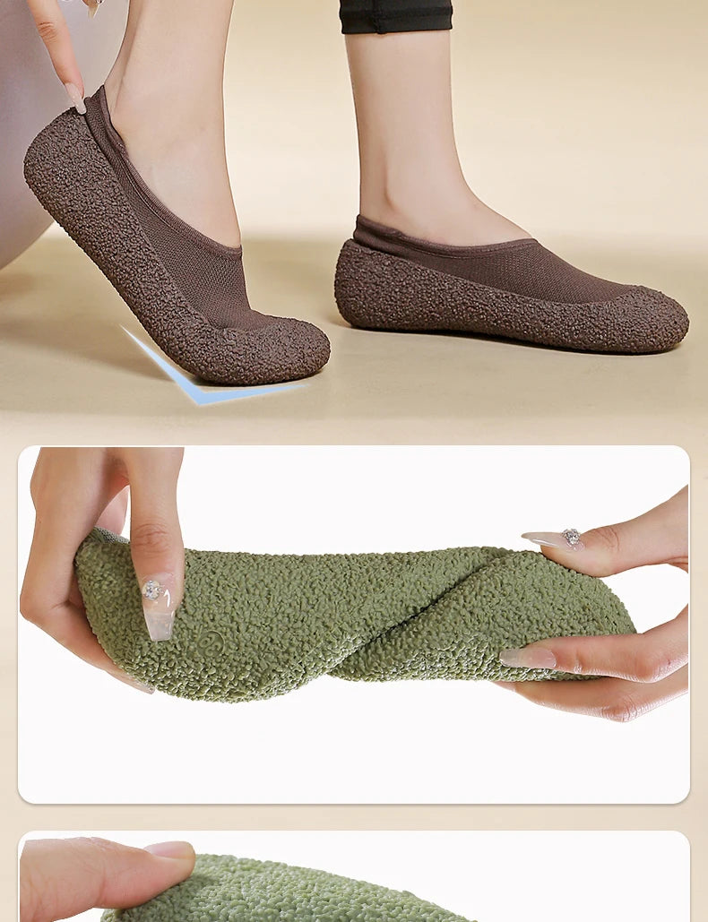 Ultra quiet and lightweight indoor sports shoes with anti slip and shock-absorbing soft soles