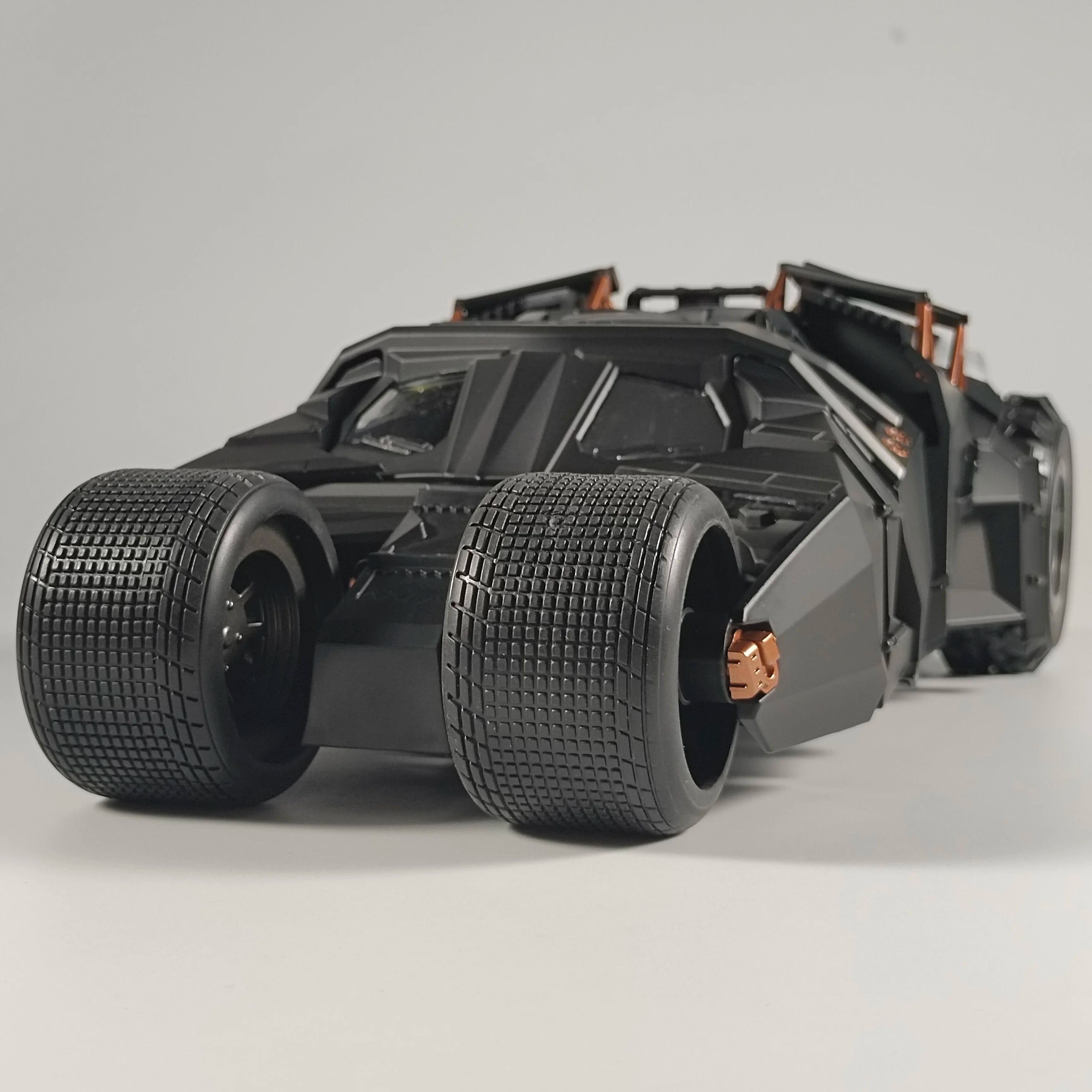 1:18 Batmobile Tumbler Alloy Diecast Model Sound Light Car Spray Function Toy Display Ornament Toys For Gift For