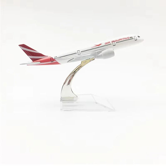 16CM Airbus A350 Aircraft Model