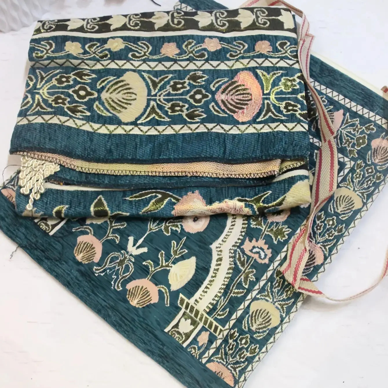 Prayer Rug Islamic Portable Muslim Prayer Rug Set with Elegant Bags Soft Carpet for Ramadan Islamic Muslim Great Gift for Family