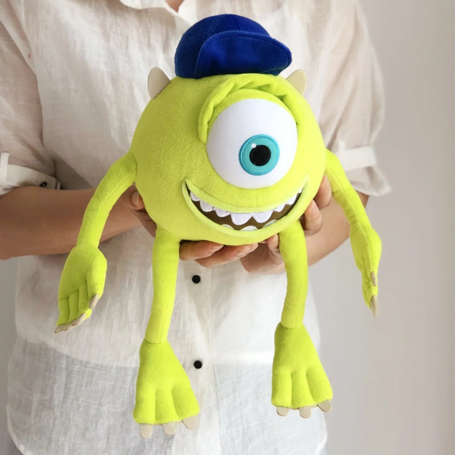 Cute Disney Monsters University Maoguai Sullivan Plush Toy Big-eyed Doll Mike Doll Cartoon Surrounding Plush Toy adult Gifts