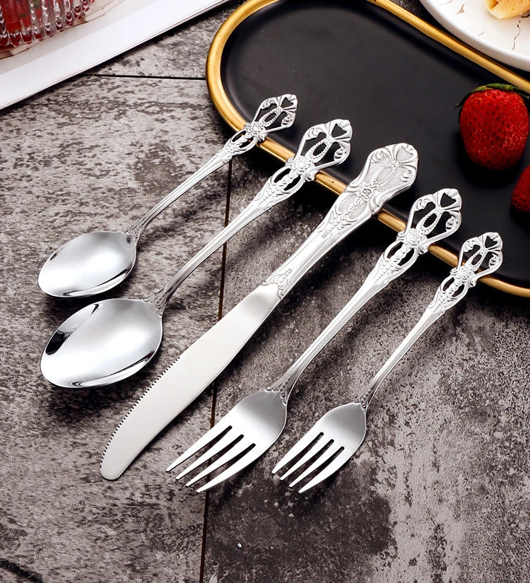 4pcs Gold Stainless Steel Cutlery Set Royal European Spoon Fork and Steak Knife Retro Hollow Design Dinnerware Luxury Tableware