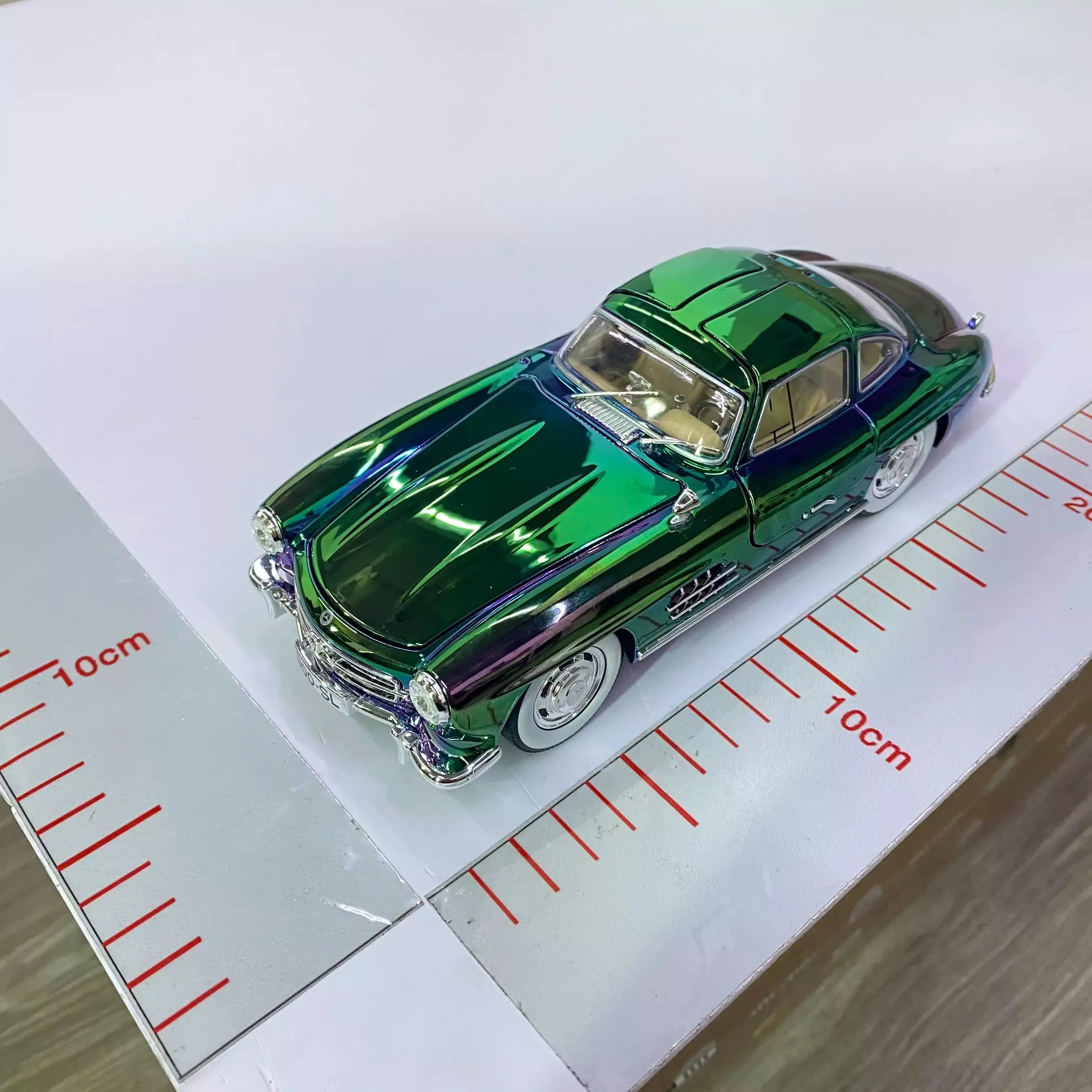 1:24 Mercedes-Benz 300SL Electroplated Version Alloy Diecast Classic Car Model Display Collection