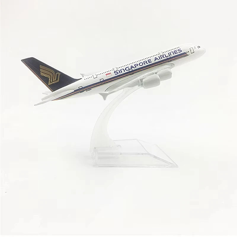 16CM Airbus A380 Aircraft Model