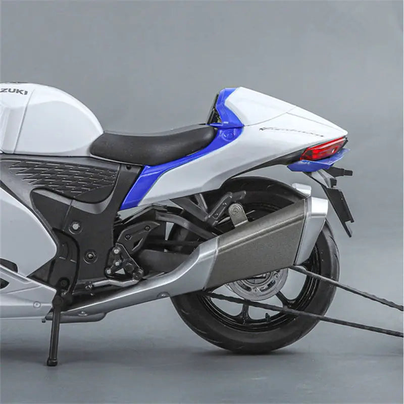 Diecast Suzuki Hayabusa GSX1300R Motorcycle Model 1 to 9 Scale