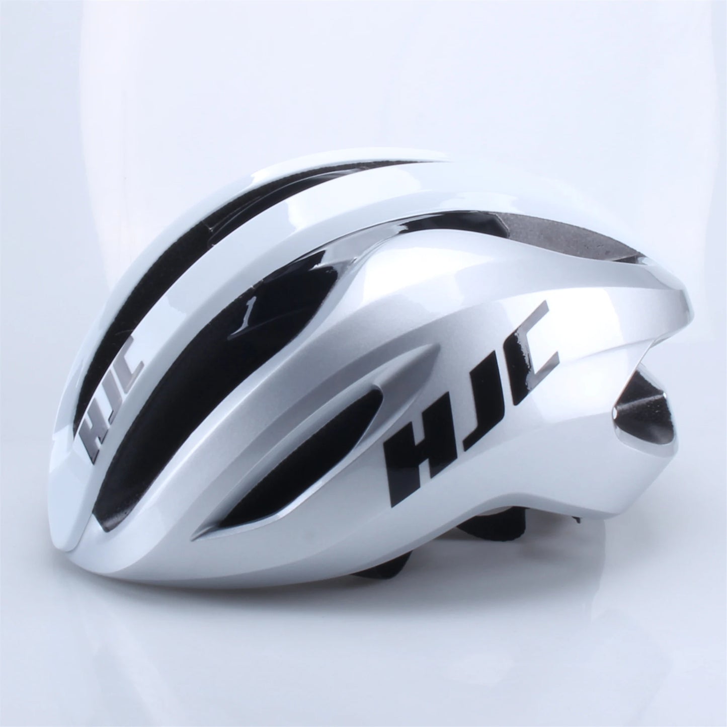 Ultra Light Cycling Helmet Matte Finish Road And Mountain Bike Safety Helmet