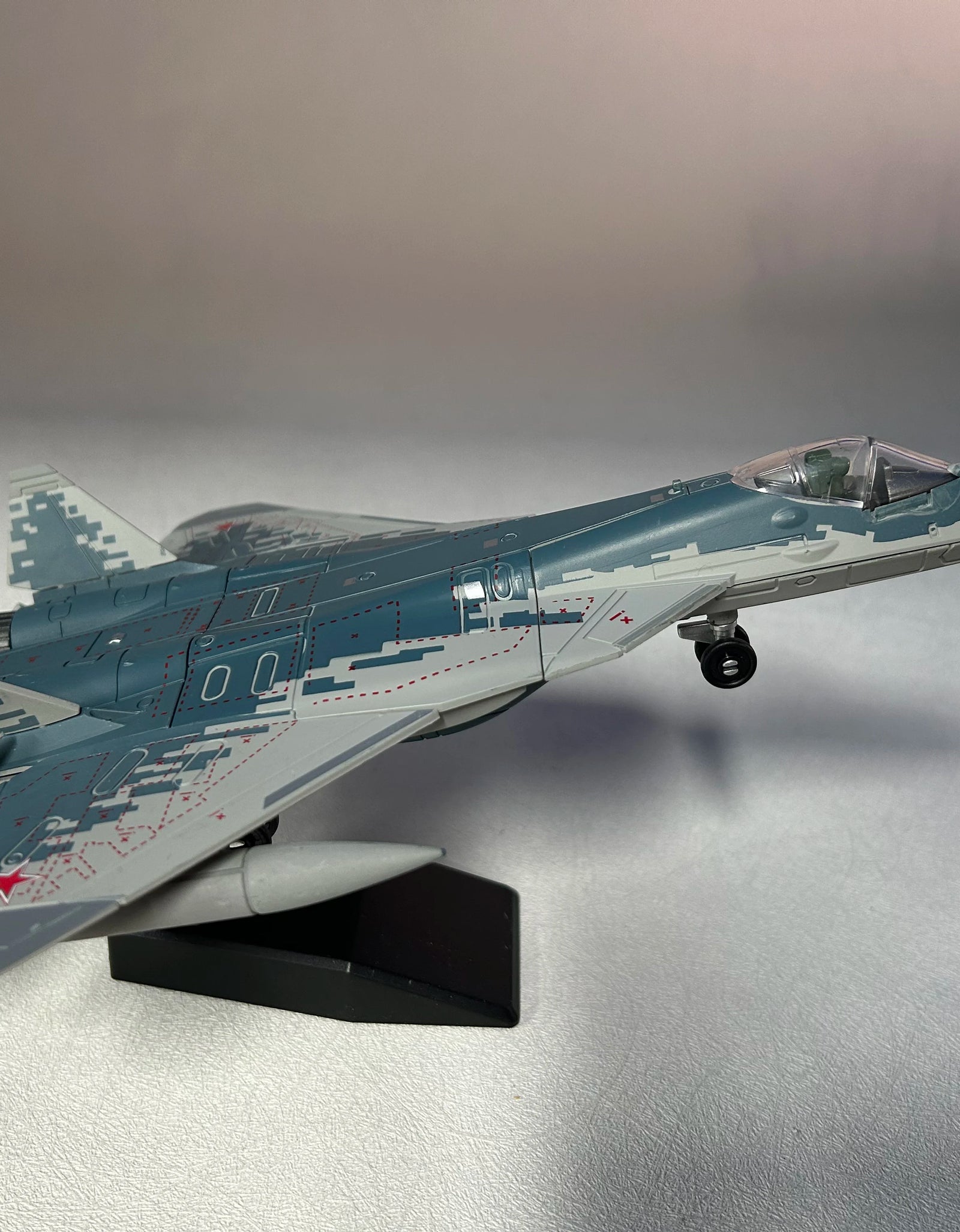 Aircraft Model Toy 1/72 Scale Russian SU57 Sukhoi SU-57 Fighter Jet Airplane Metal Military Finished ABS Diecast Simulation Gif