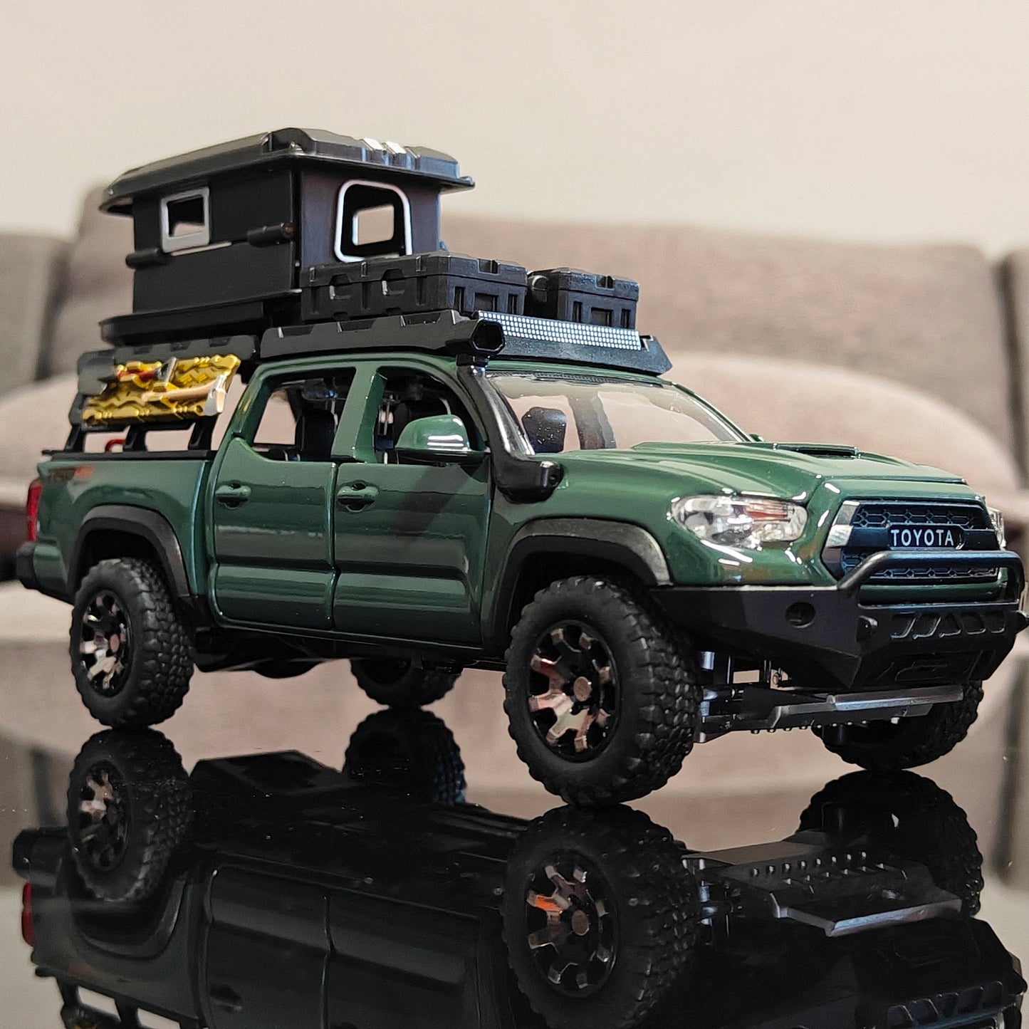 1:32 Toyota Tacoma TRO Off Road Pickup Truck Alloy Diecast Model Outdoor Collection Ornaments High Simulation Collection Present