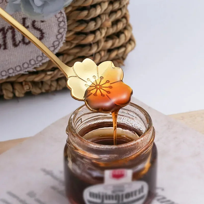 4pcs Long Flower Spoon Stainless Steel Dessert Spoons Gold Long Handle Teaspoon Mixing Scoop for Coffee Cake Kitchen Accessories