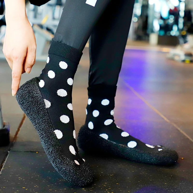 Indoor fitness, men's and women's sports shoes