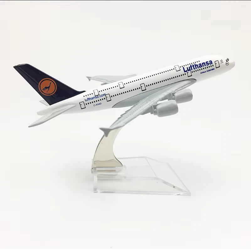 16CM Airbus A380 Aircraft Model