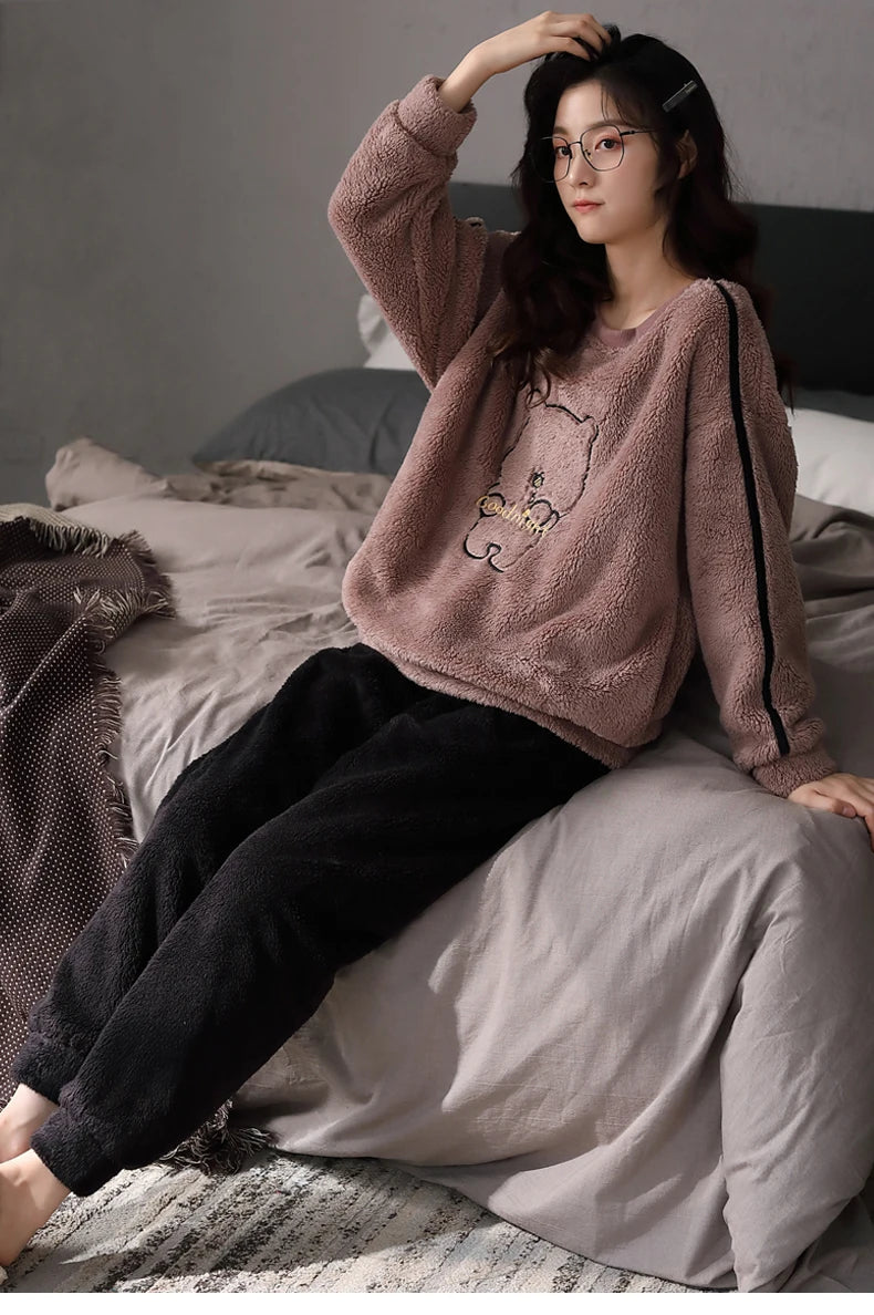 Women’s Winter Flannel Pajama Set – Warm, Thick Coral Fleece 2-Piece Loungewear