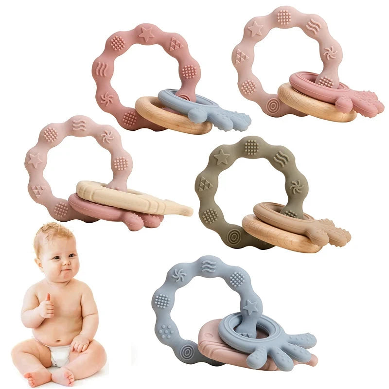 1Pcs Baby Silicone Teether Ring BPA Free Rattles Bracelet Food Grade Newborn Baby Accessories Cartoon Silicone Teething Toys