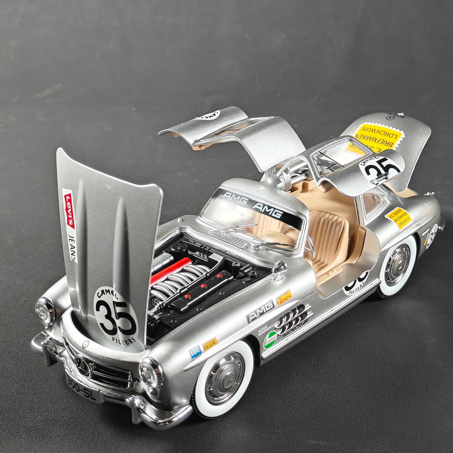 1:24 Mercedes-Benz 300SL Electroplated Version Alloy Diecast Classic Car Model Display Collection