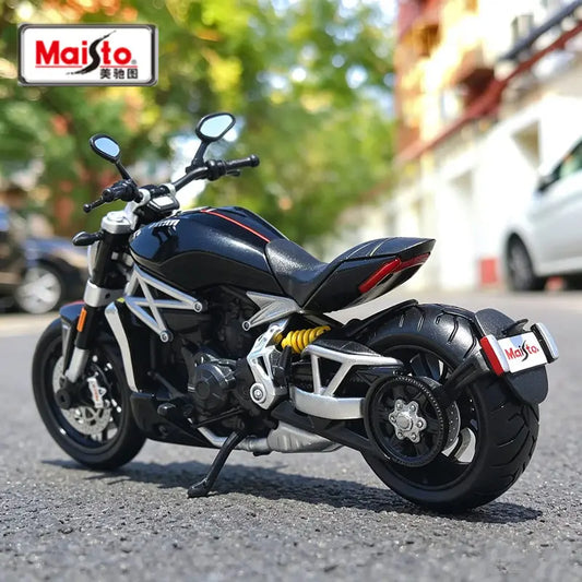 Diecast Ducati XDiavel S 2021 Cruiser Motorcycle Model 1 to 12 Scale