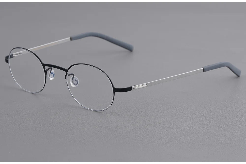 Small Face Round Titanium Screwless Eyeglasses Frame