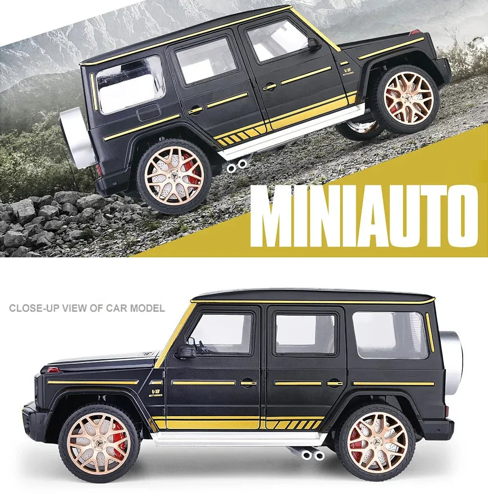 Large Size 1:18 G63 500K Sports Car Model Toy Music Light Doors Opened Alloy Vehicle Models Decorative Ornament Collection