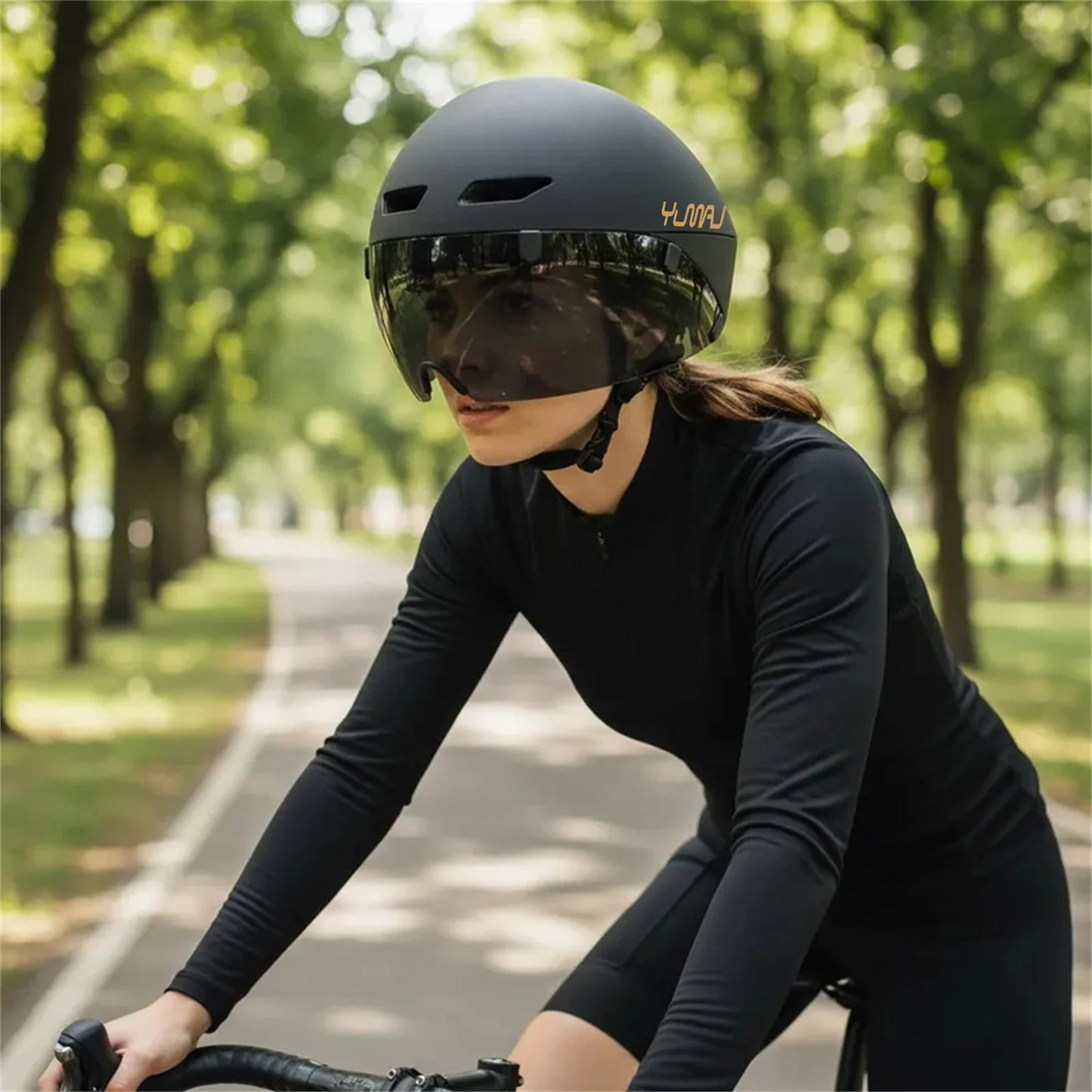 Aerodynamic Triathlon Cycling Helmet With Magnetic Goggles