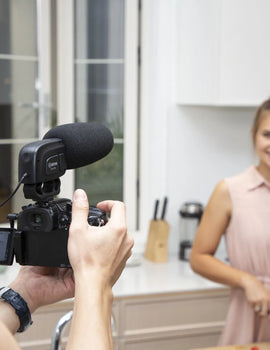 BY-M17R Condenser On-camera Shotgun Microphone for DSLR Camcorder Streaming Audio Recorders Video Shooting Vlogging Podcast