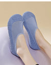 Ultra quiet and lightweight indoor sports shoes with anti slip and shock-absorbing soft soles