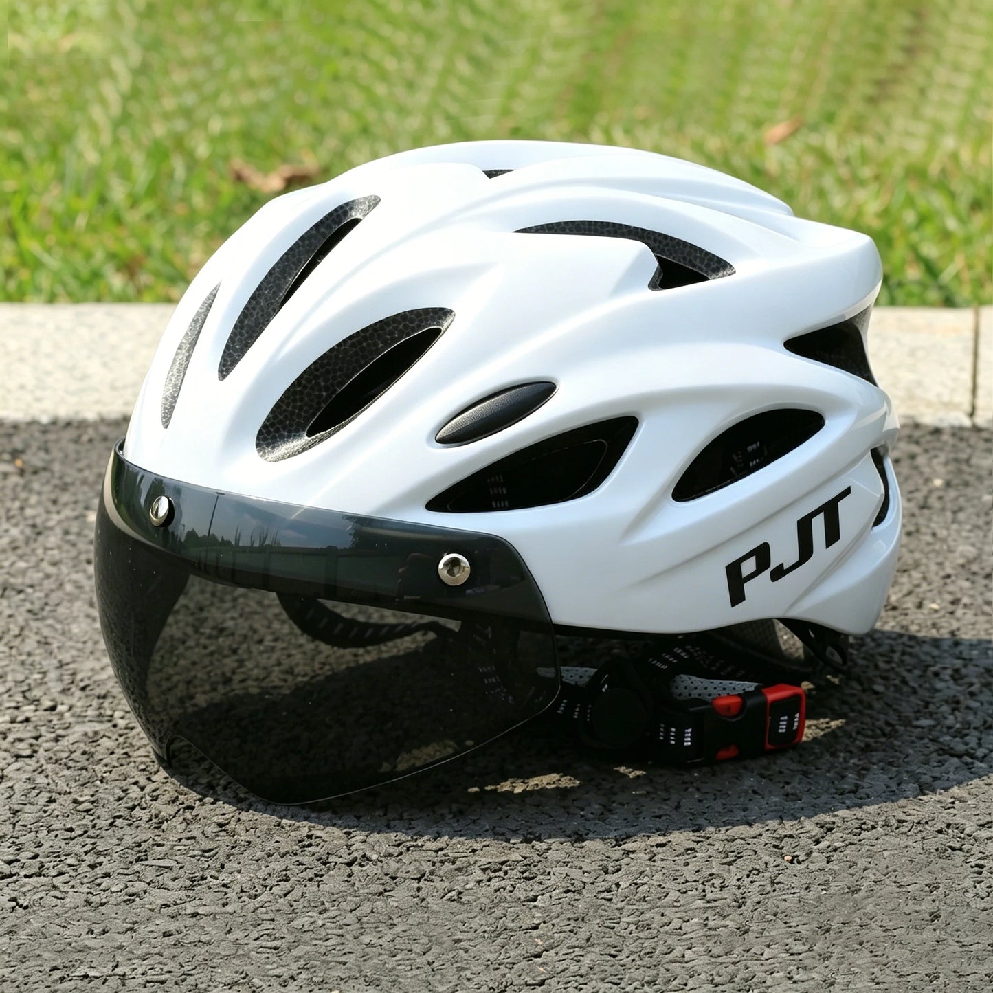 Ultra Lightweight Cycling Helmet With 18 Ventilation Openings