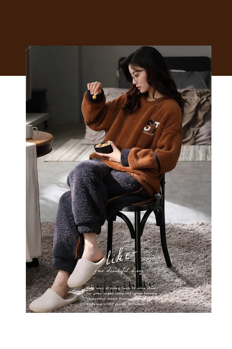 Women’s Winter Flannel Pajama Set – Warm, Thick Coral Fleece 2-Piece Loungewear