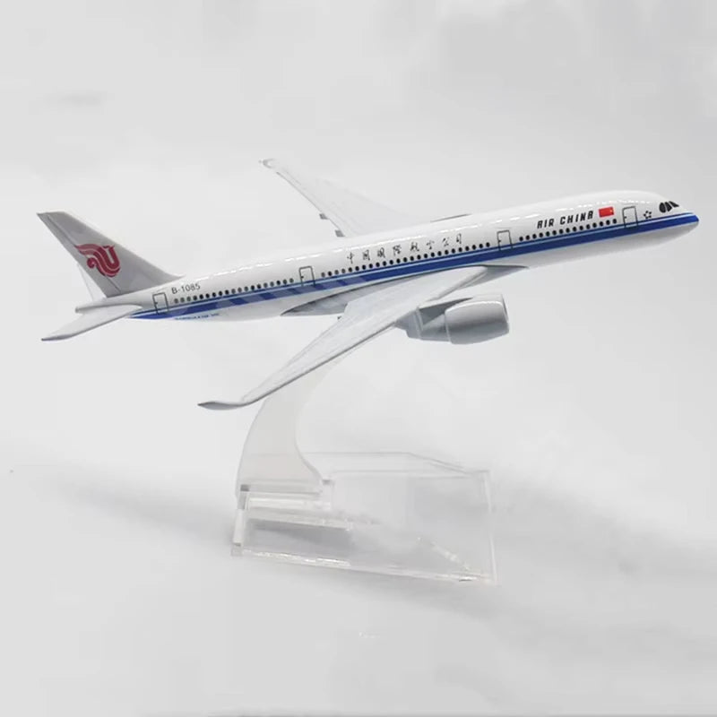 16CM Airbus A350 Aircraft Model