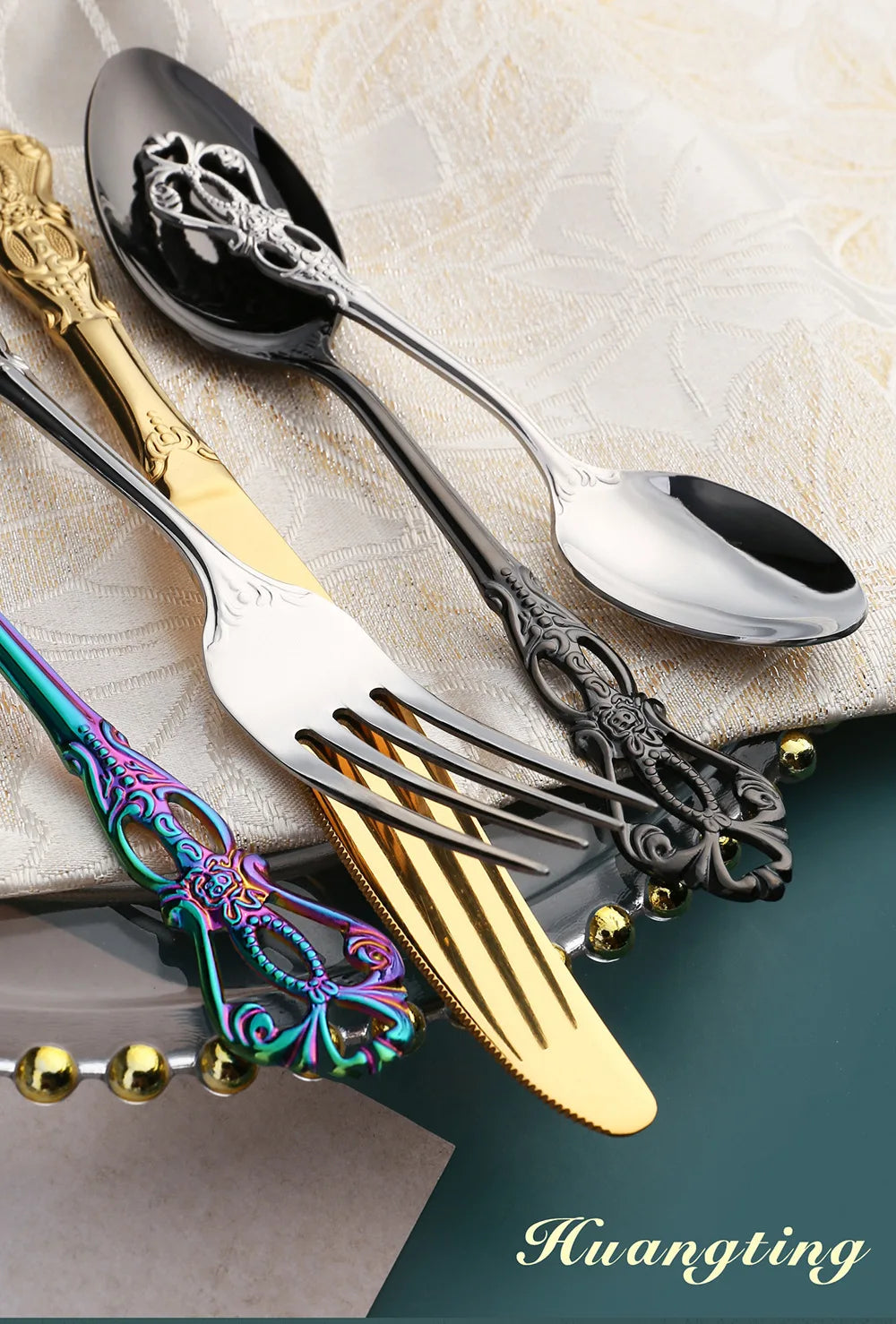 Retro Gold Cutlery Set Luxury Complete Tableware European Style Gift Box Stainless Steel Spoon Fork Steak Knife Set