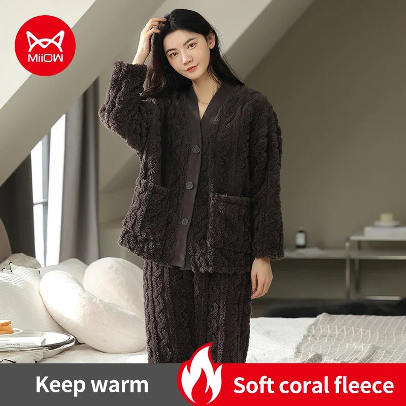 Women’s Winter Flannel Pajama Set – Warm, Thick Coral Fleece 2-Piece Loungewear