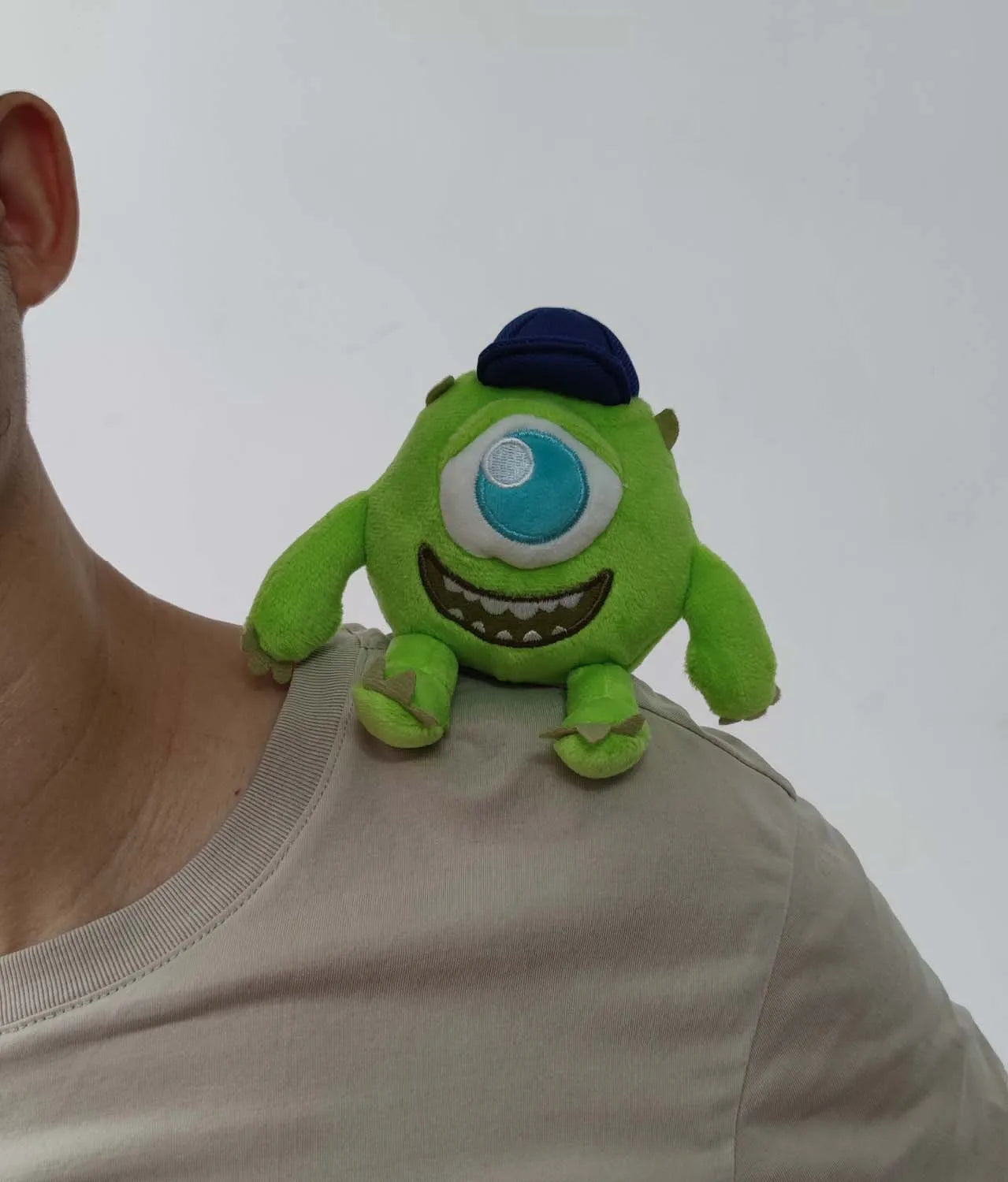 Disney Monsters University Mike Mr.Q  Shoulder Magnet toy doll gift