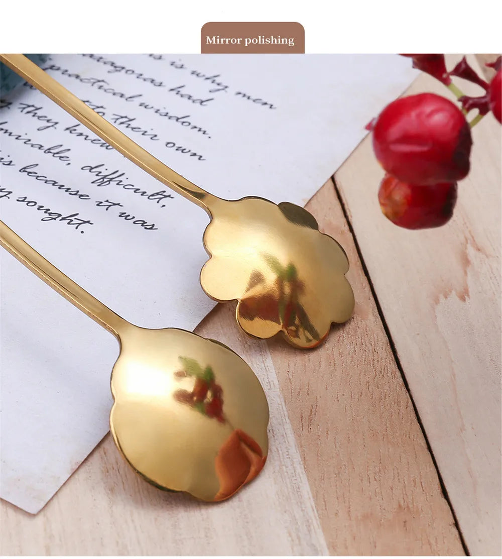 4pcs Long Flower Spoon Stainless Steel Dessert Spoons Gold Long Handle Teaspoon Mixing Scoop for Coffee Cake Kitchen Accessories