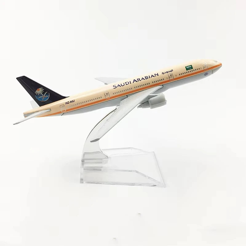 16CM Boeing B777 Aircraft Model