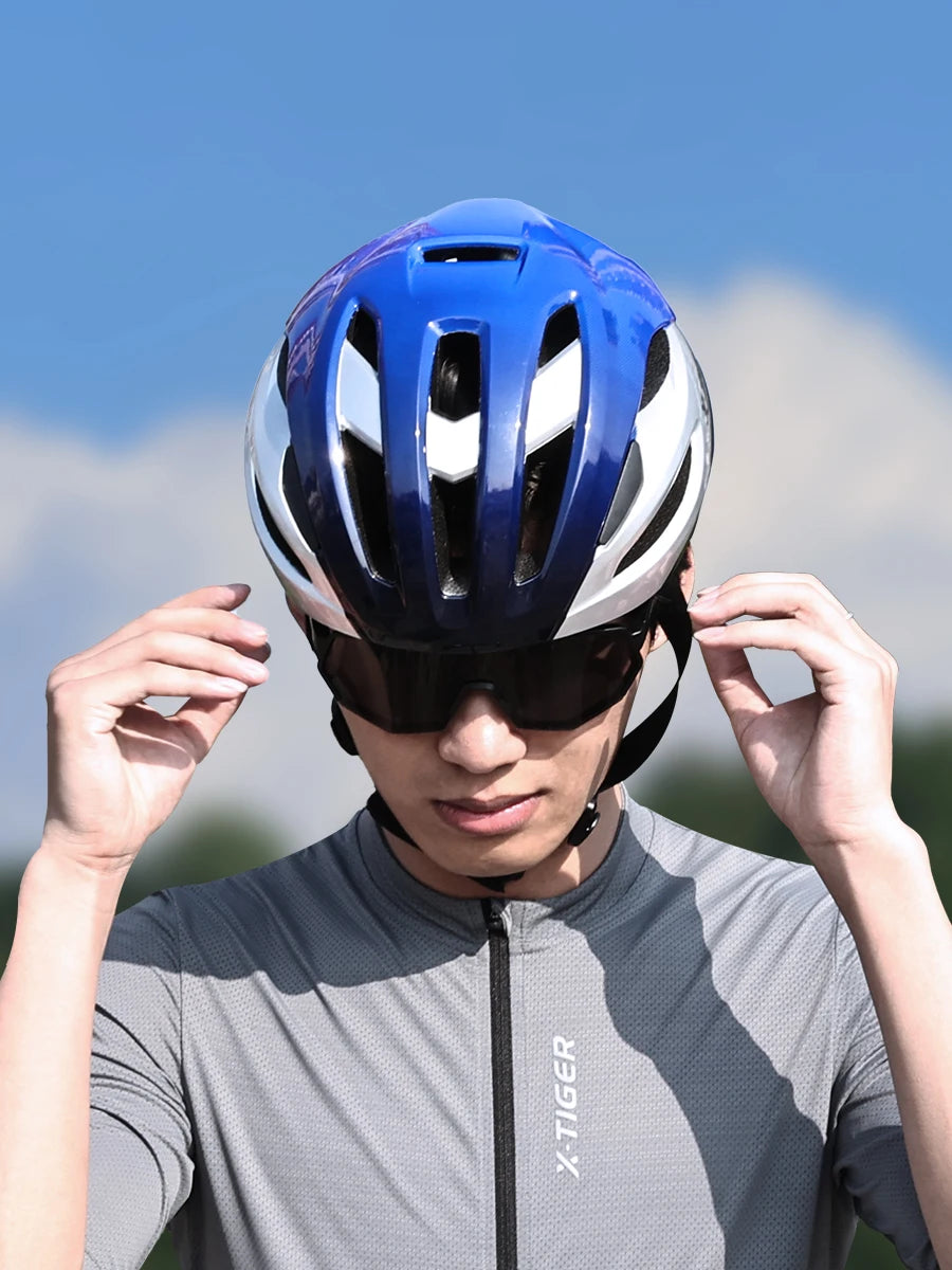 Lightweight One Piece Cycling Helmet For MTB And Road Riding