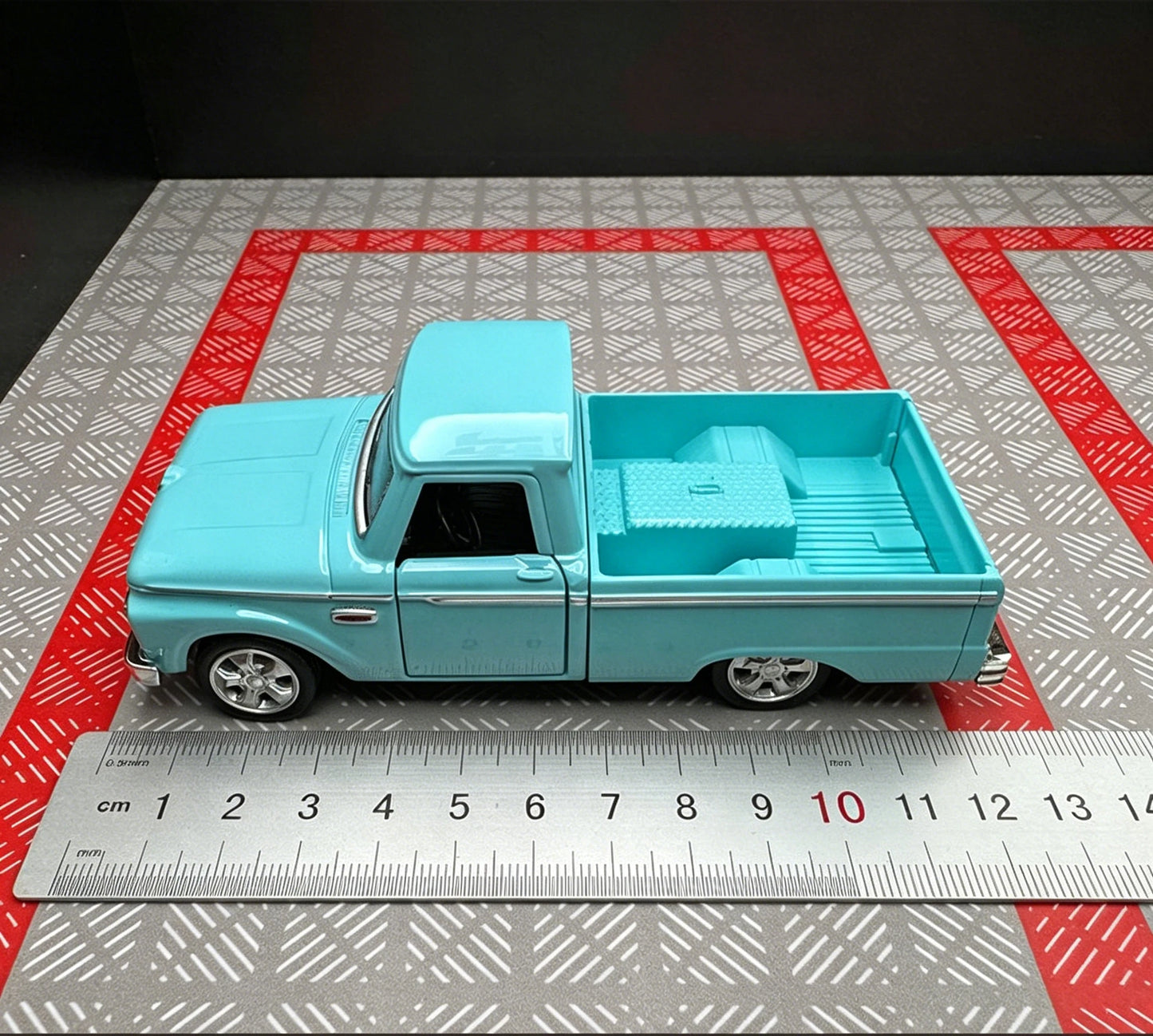1 36 Scale Ford F100 1965 Pickup Diecast Model Truck