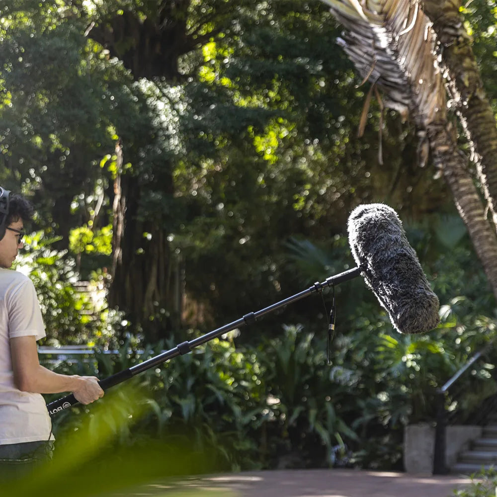 BY-BM6060 XLR Microphone Super-Cardioid Shotgun Condenser Microphone for DSLR Camcorder Film Making TV Program Interview