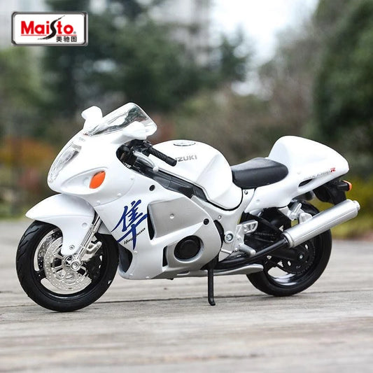 Diecast Suzuki Hayabusa GSX1300R Motorcycle Model 1 to 18 Scale