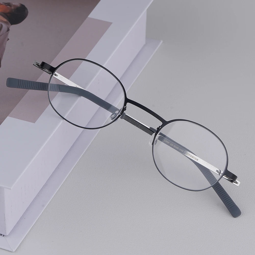 Small Face Round Titanium Screwless Eyeglasses Frame